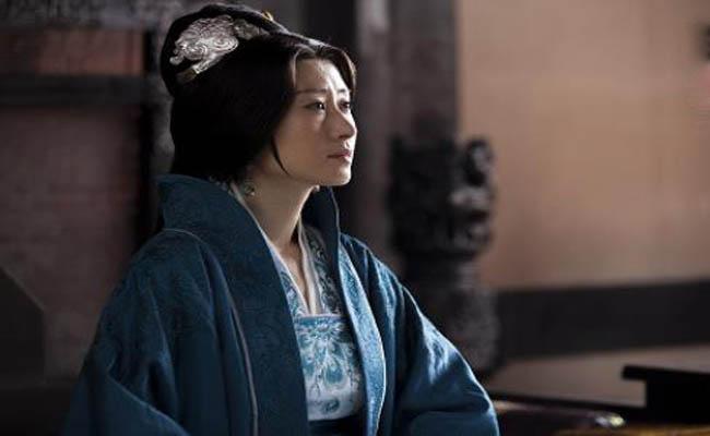 部剧里面,都有着十分精彩的表现,特别是在琅玡榜里面,她是靖王的母亲