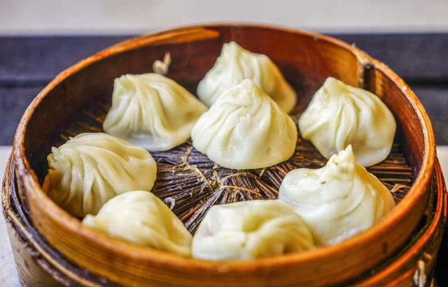 隐藏在上海古镇里的特色美食,看似质朴但味道堪称一绝,你吃过嘛