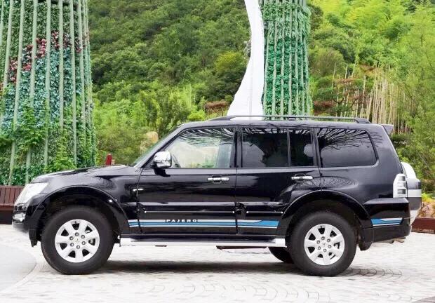 新款三菱帕杰罗上市,车长近5米,起售价在34.98万元