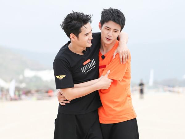 袁弘和刘昊然什么关系 同一个"战壕"走出来的兄弟情