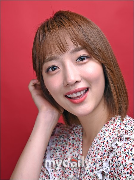 韩国女艺人表艺珍出席《金秘书为什么那样》终映访谈会