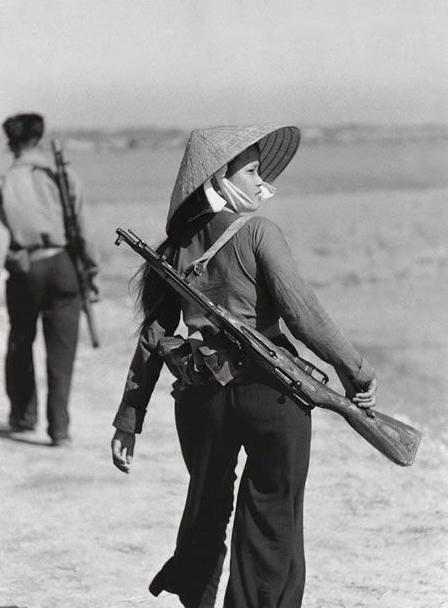 越南战争中有多少女兵, 个个长的貌美如花, 战后却无人敢娶