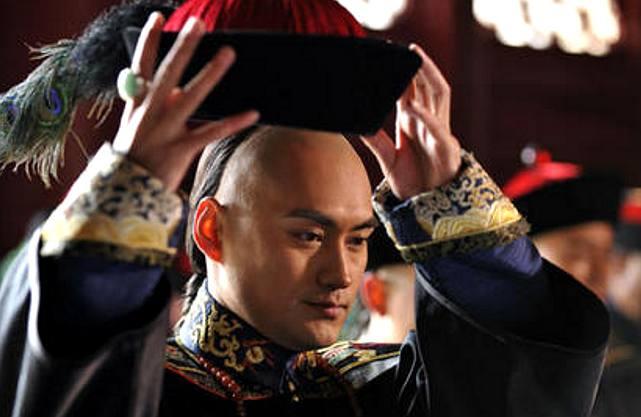 此人没多大本事, 被康熙软禁26年, 却与妻子生下29个孩子?