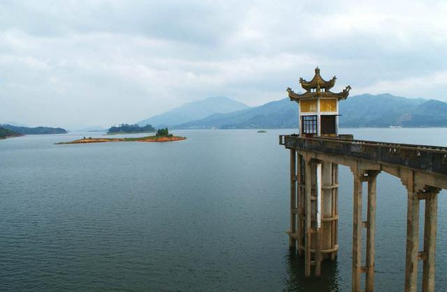 广西人口第三多的县,县城人口达26万,犹如中等城市|灵东水库|灵山