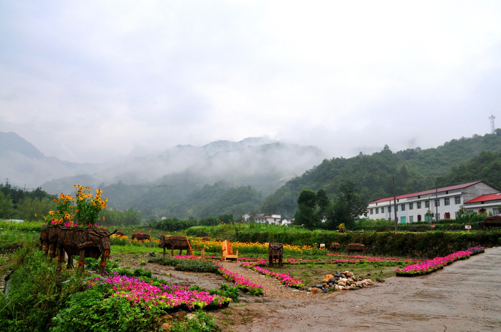 从西安乘高铁仅需40分钟就可抵达的秦岭最美小镇,知道在哪吗?