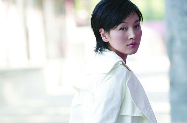 《粉红女郎》主演感情现状:有的嫁入豪门,有的皈依佛门!