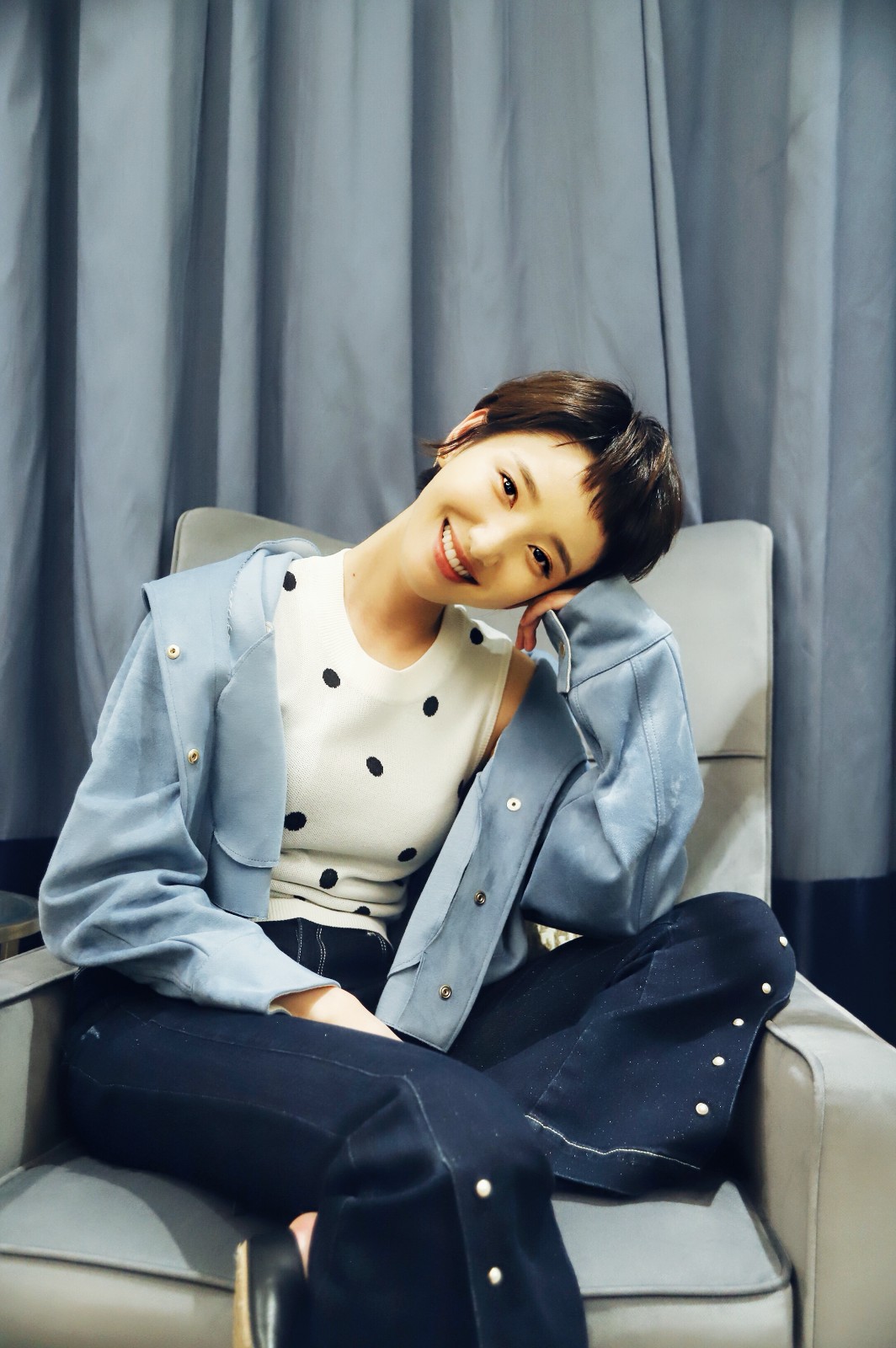 许芳铱写真青春时尚短发造型尽显阳光魅力