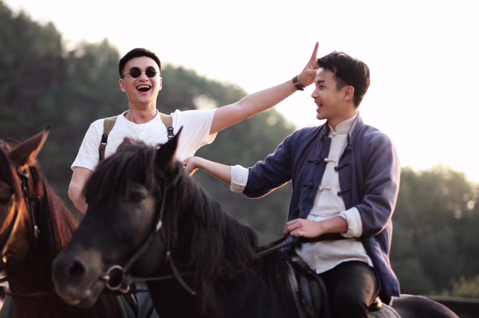 导演孙文学执导的大型剿匪传奇电视剧《勇者胜》正在山东卫视和湖北