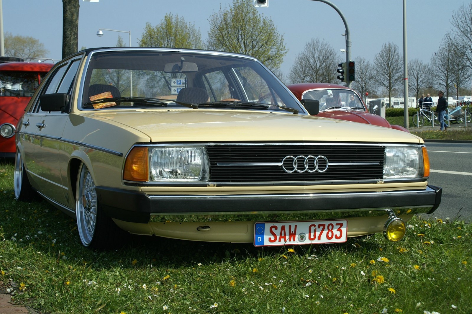 横空出世的救世主奥迪历史的复兴王牌奥迪100