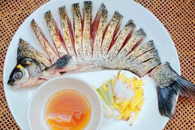 今日推荐:孔雀开屏清蒸鱼献上,简单易学,营养健康!客官请慢用