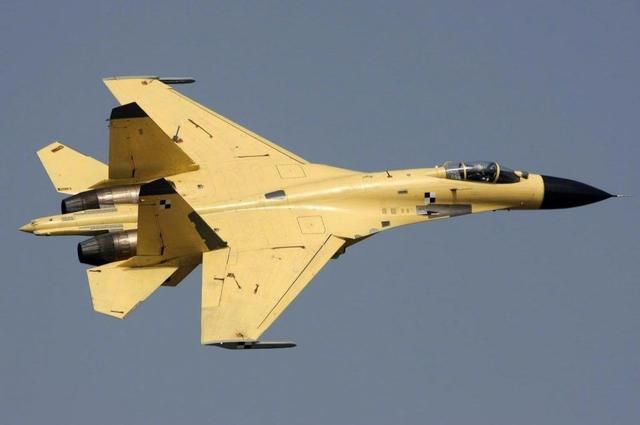 中国第四款四代半战机即将服役?比苏35还先进,仅次于歼20