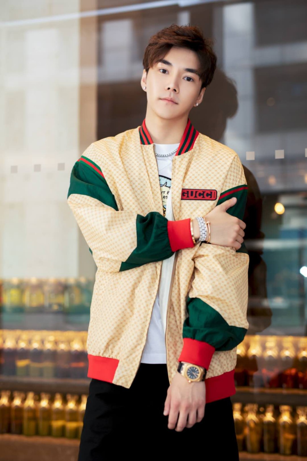 孙博豪帅气曝光写真尽显阳光清新