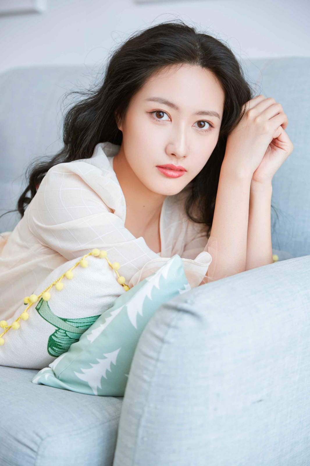 张子璇浅情人不知杀青完美塑造角色多面性格