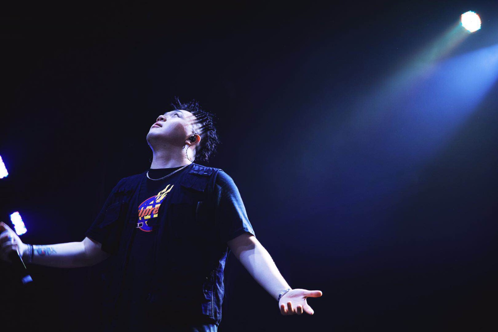 艾福杰尼黄旭美国巡演波士顿首战告捷