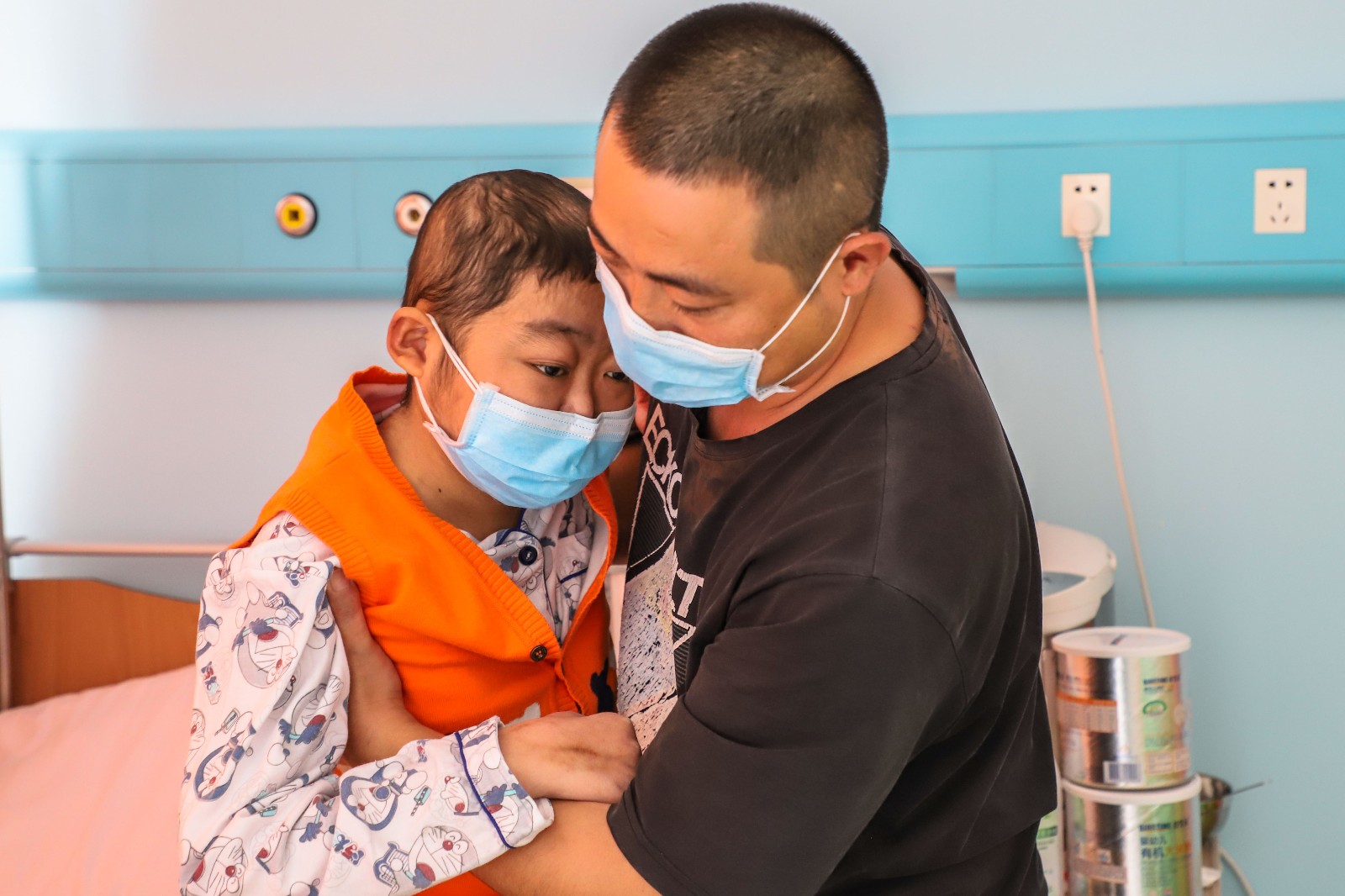 男孩患世界罕见病仅12岁却求医10年哭求放弃治疗