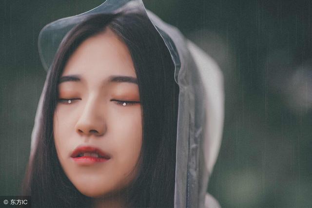 梦回往昔，分手后的夜半泪光——解析梦中温柔以待的幻影