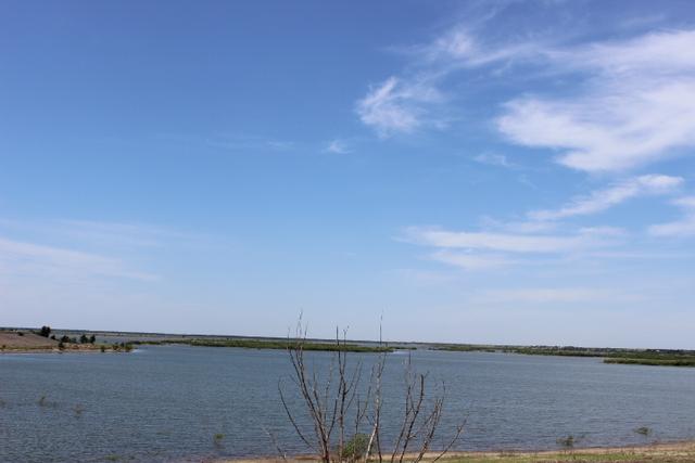 西湖,曾经一度干涸现又恢复规模|西湖|莫力庙水库|人工沙坝_新浪新闻