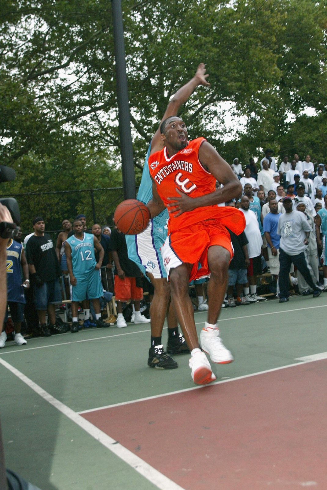 slam晒图,回忆杀!2002年夏天,科比在洛克公园打球_新浪看点