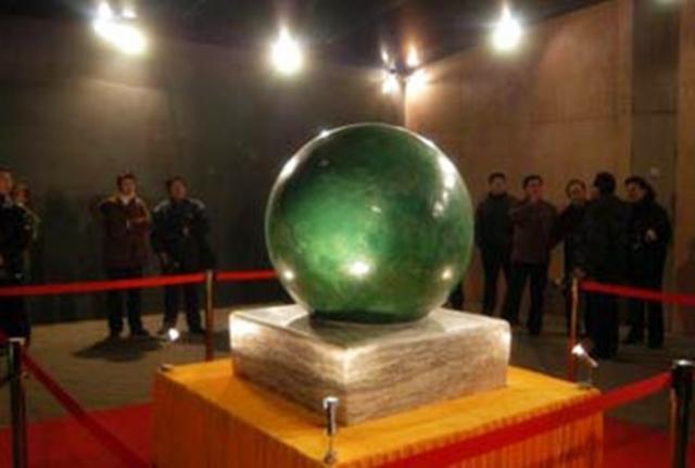 慈禧墓中最值钱的宝物,至今不知道它是何物所做,曾在美国被发现