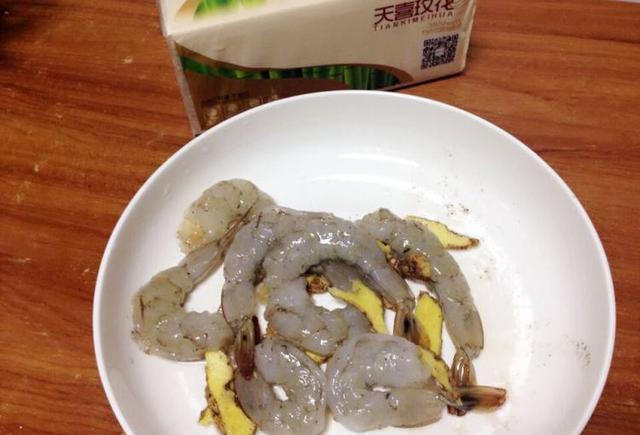 怎么做好吃?小朋友最爱肯德基炸虾球的做法步