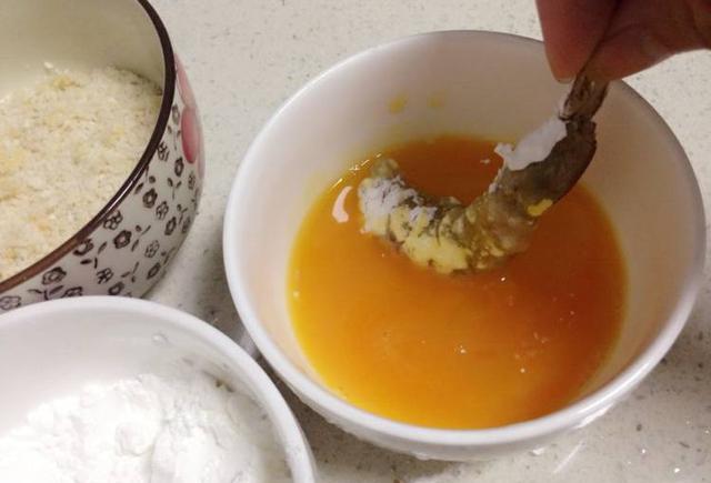 怎么做好吃?小朋友最爱肯德基炸虾球的做法步