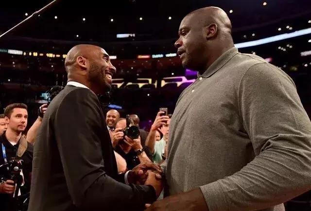 奥尼尔这一拳下去湖人要少5冠军