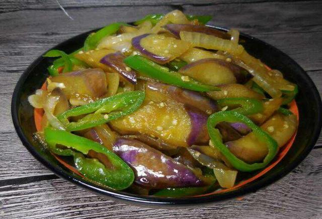 家常烧茄子简单省油的好办法,营养丰富味道美,想学的过来瞧