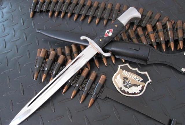 原来这就是二战时期德国警察使用的刺刀简单却也不失大气