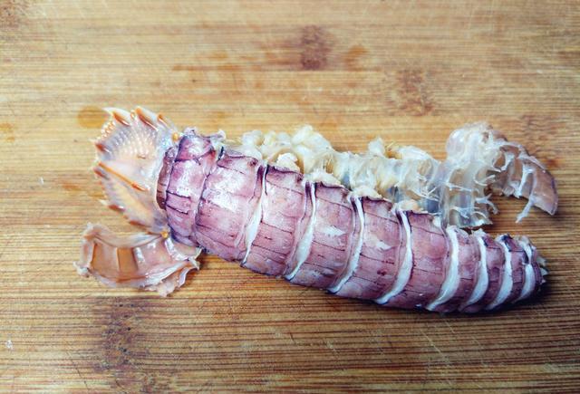 虾爬子皮皮虾这样剥壳不扎手不浪费十几秒吃到一整条肉