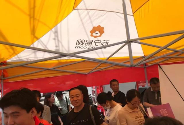 在高考前,我们不仅联合全国30多家企业官微   开启#2018高考老司机