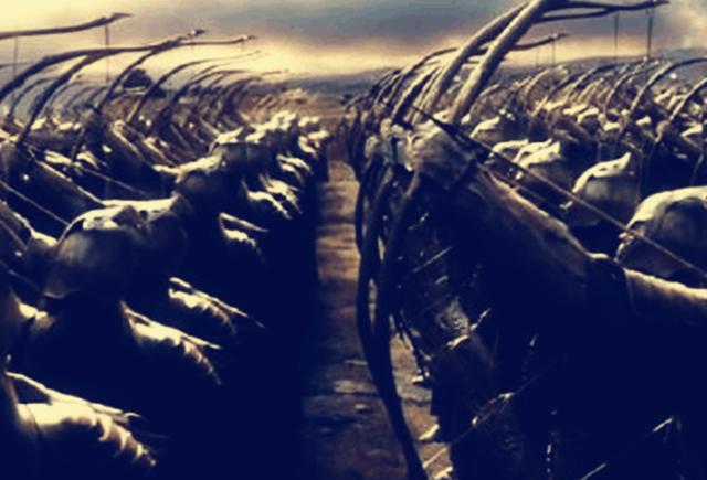 古代战争弓箭杀敌为何都是弧形射出而非直射威力更大吗