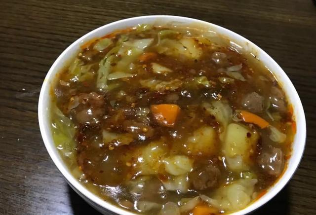 西安人早餐绝对不能错过的几家胡辣汤,再远也要喝一口!