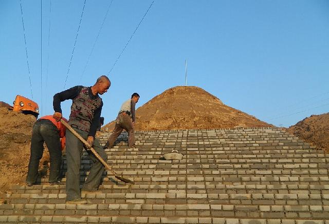 农村说: 农村坟墓修墓三大注意事项, 做好才能带来财势