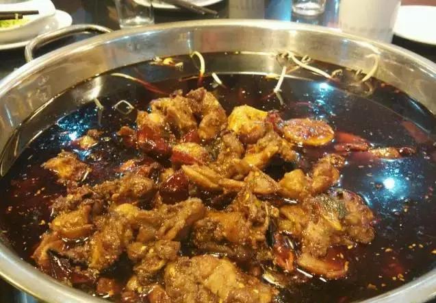 这8家兔火锅,成都人穿城也要去吃!