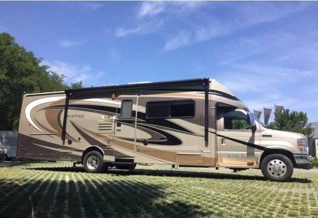 明星的房车大比拼赵本山周立波周迅简直是太土豪了