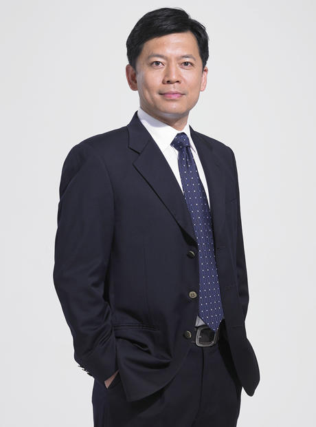 他因亮剑走红,出道25年无绯闻,如今女儿貌美天仙却没人敢娶!