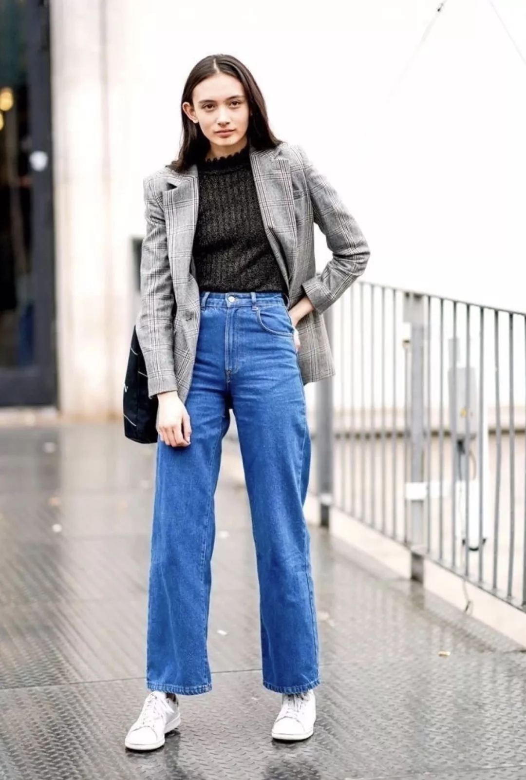 这4款网红裤 运动鞋=2018秋天最完美cp !