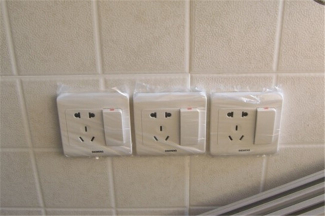 越来越多人在厨房装这种插座,实用又安全,回家我也学着装!