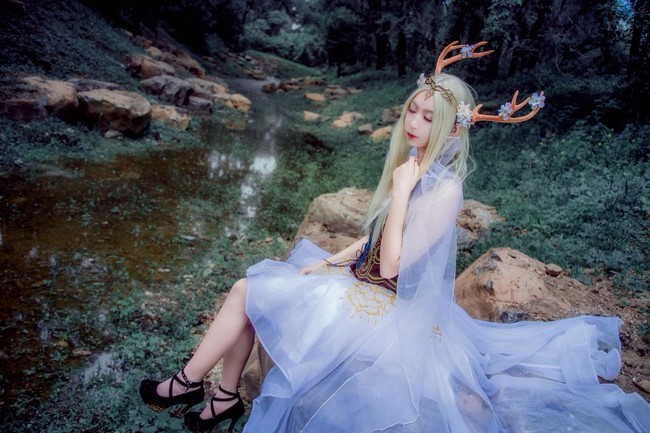 想看和coser的聊天记录,关注公众号   yomoshe摄影cn:  董先森精灵鹿