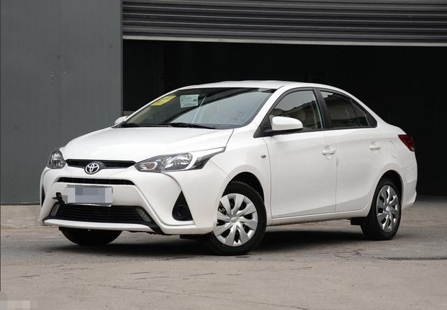 外观方面,致享与威驰有着极高的相似度,作为致炫的三厢版车型,致享在