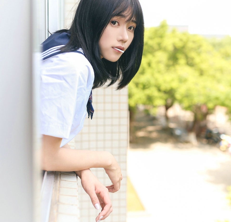 校园内的棒棒糖波波头制服娇美少女写真集 @微相册 @微博摄