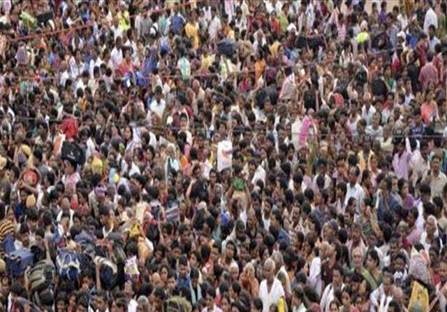 印度人口密度不断上升大街拥挤无空隙为什么还不控制生育