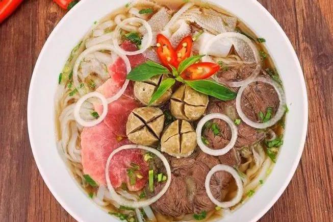 这碗"一生难忘"的越南粉,连美食家蔡澜都为之开店.