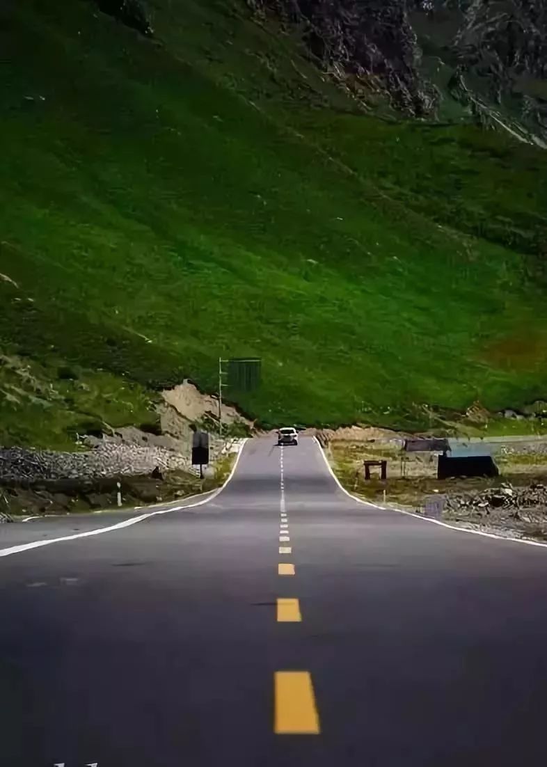 独库公路全线通车!这条天路一开封就惊艳了整个新疆!