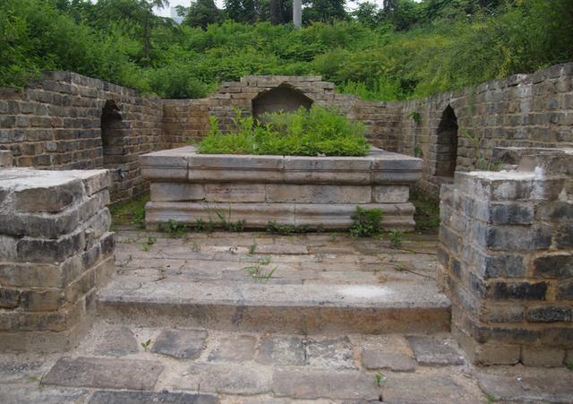 烧砖厂挖出个古墓,里面埋着朱元璋女儿,驸马却有妻妾100多人