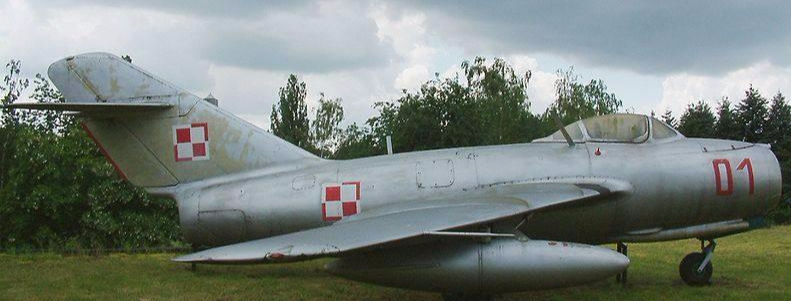 米格-15战斗机是第二次世界大战前由苏联哈尔科夫共产国际工厂设计师