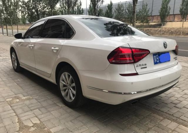8万元买辆白色帕萨特,上完车牌后坦言总是觉得怪怪的