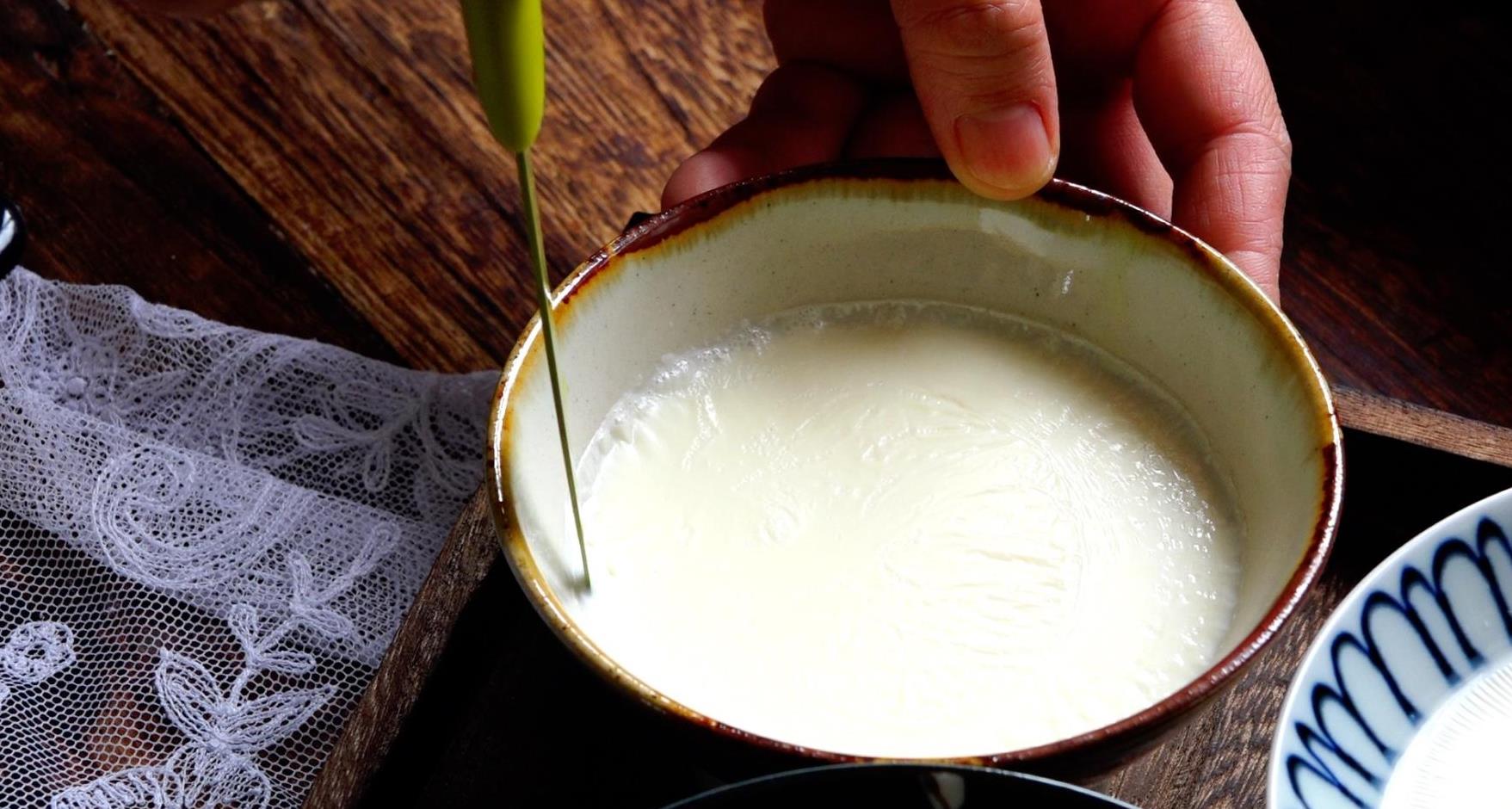 2分钟教你制作一碗最适合夏季食用的香甜清爽甜品-双皮奶