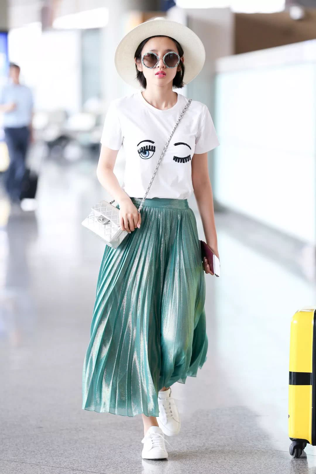 八大当红女星百褶裙大比拼, 赵薇唐嫣都不如最后的这位?