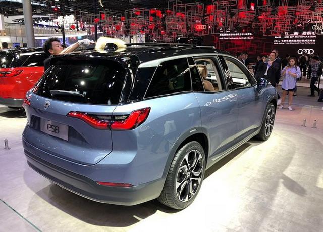 蔚来es8 6座版来袭,充电一小时,续航355公里